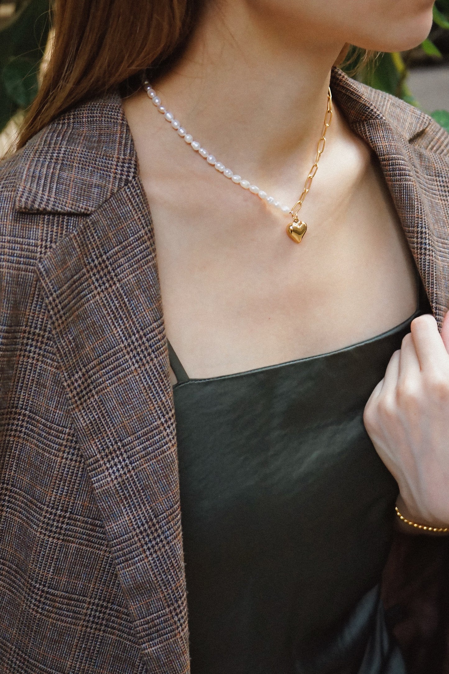 Regina Necklace with Heart Pendant