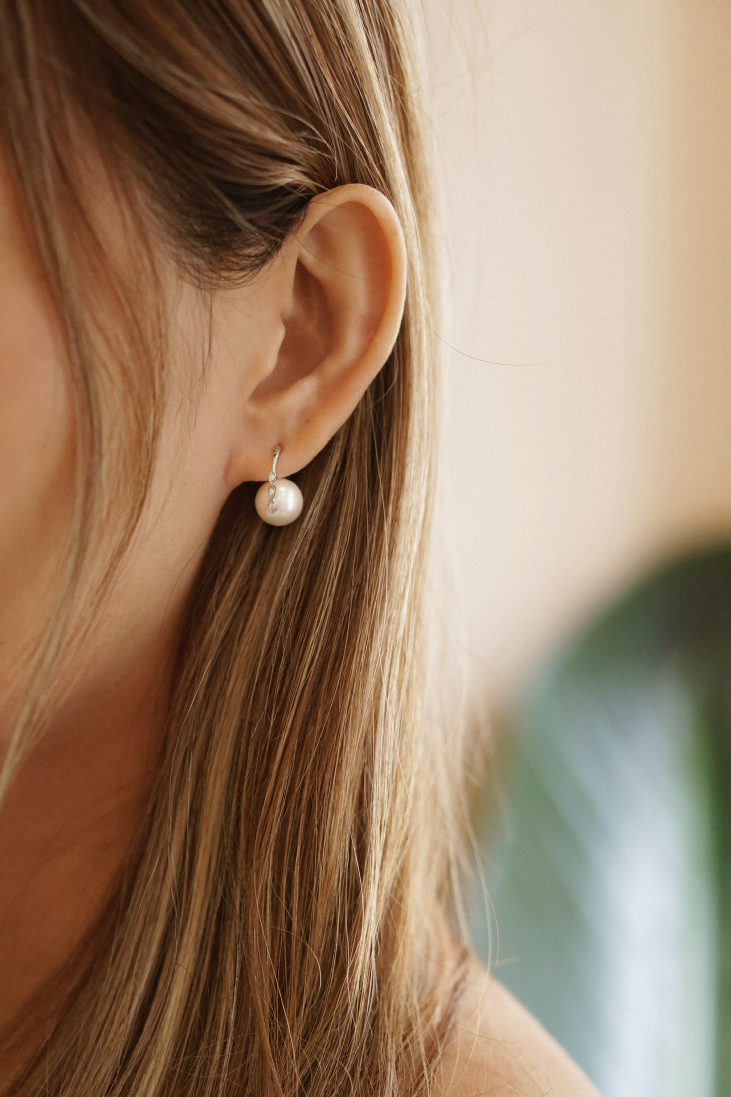 Margo Pearl Earrings